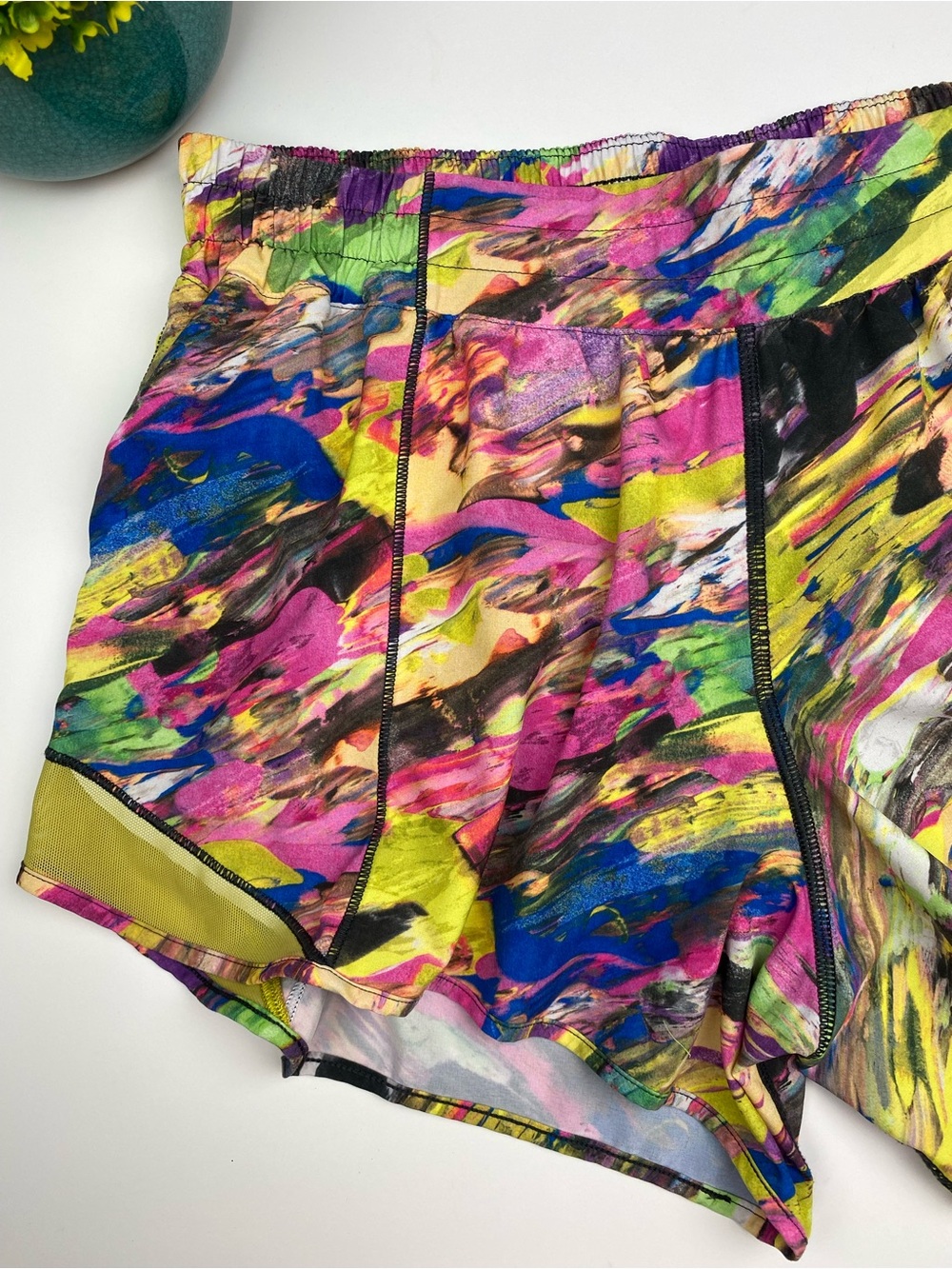 Lululemon Hotty Hot Shorts ll 4” Catalyst Multi Sz 10 - Picture 3 of 11